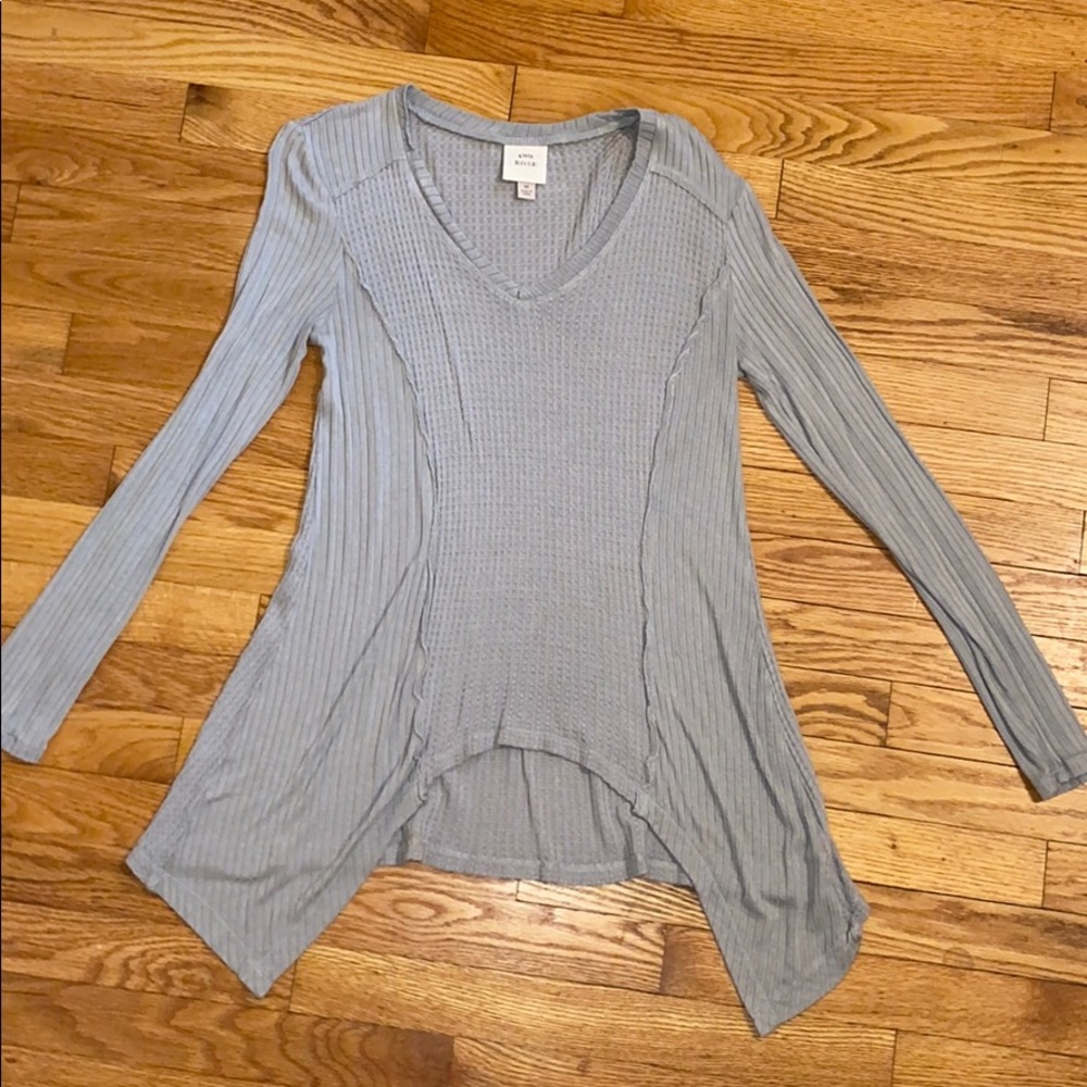 Flowy cute shirt to go with jeans or leggings